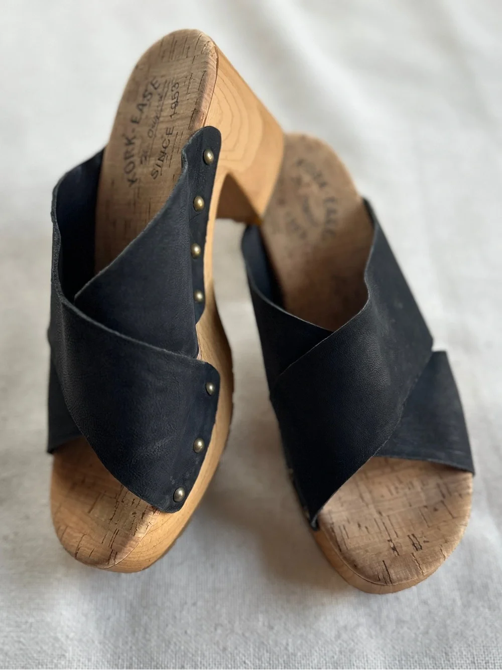 KORK-EASE Tatum Black Leather Crisscross Platform Clog Slide Sandals | 8
